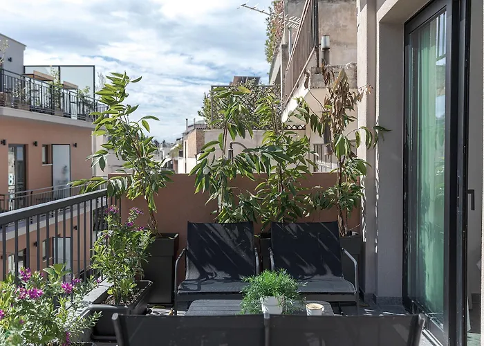 Bonnie Athens by Nin&Bau